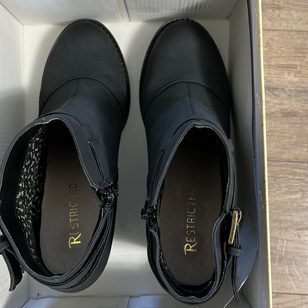 Restricted boots